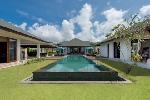 6 bedrooms Villa in South Kuta, Badung, Indonesia No. 774 5