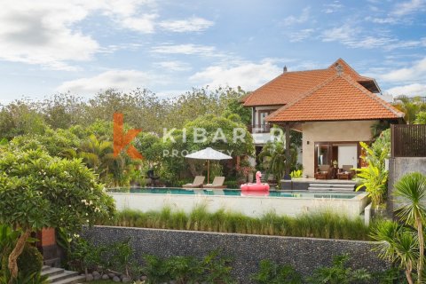 3 bedrooms Villa in Canggu, Badung, Indonesia No. 12665