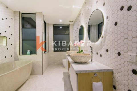 Вилла с 4 спальнями в Tibubeneng, Бадунг, Индонезия № 12831 11