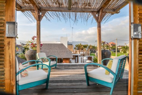 Вилла с 4 спальнями в Seminyak, Бадунг, Индонезия № 11674 3