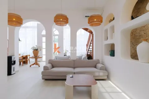 3 bedrooms Villa in Tibubeneng, Badung, Indonesia No. 11853 7