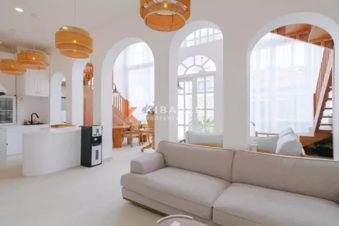 3 bedrooms Villa in Tibubeneng, Badung, Indonesia No. 11853 5