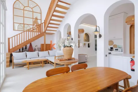 3 bedrooms Villa in Tibubeneng, Badung, Indonesia No. 11853 9