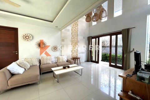 3 bedrooms Villa in Badung, Indonesia No. 11854