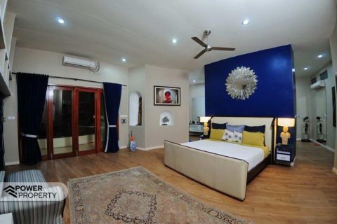 5 bedrooms Villa in South Denpasar, Denpasar, Indonesia No. 8840 7