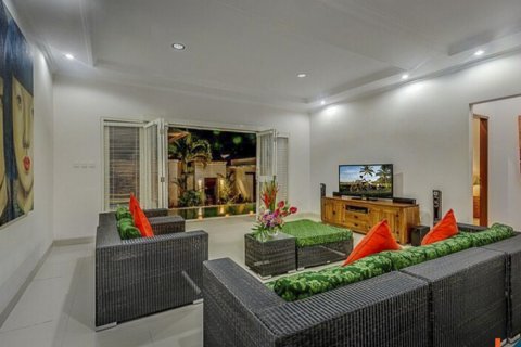 10 bedrooms Villa in Seminyak, Badung, Indonesia No. 11630 9