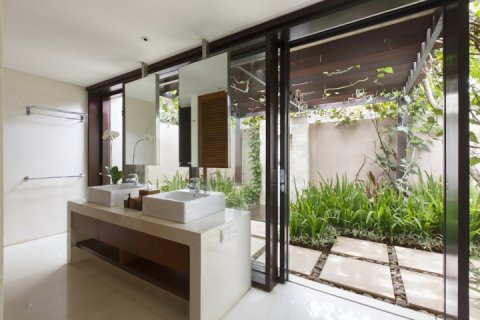 5 bedrooms Villa in South Kuta, Badung, Indonesia No. 596 28