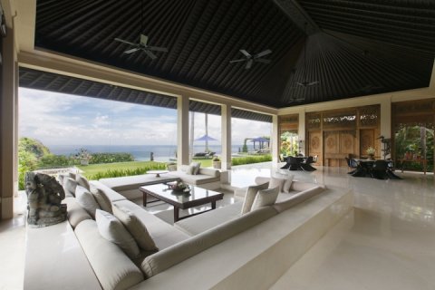 5 bedrooms Villa in South Kuta, Badung, Indonesia No. 596 4
