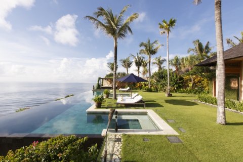 5 bedrooms Villa in South Kuta, Badung, Indonesia No. 596
