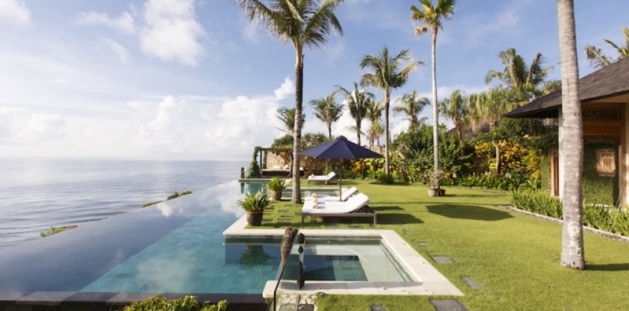 5 bedrooms Villa in South Kuta, Badung, Indonesia No. 596