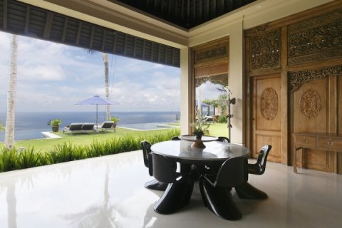 5 bedrooms Villa in South Kuta, Badung, Indonesia No. 596 6