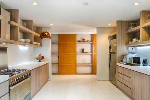 9 bedrooms Villa in South Kuta, Badung, Indonesia No. 598 16