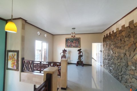 3 bedrooms Villa in Tibubeneng, Badung, Indonesia No. 11585 7