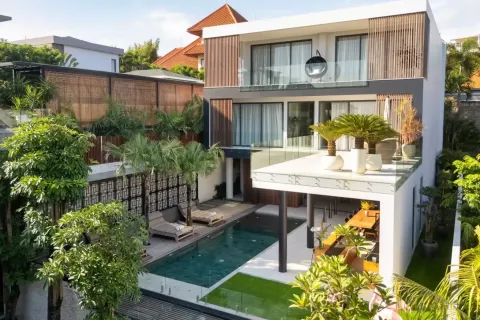 4 bedrooms Villa in Jimbaran, Badung, Indonesia No. 10539