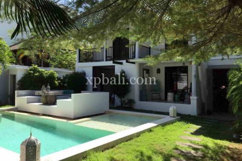 3 bedrooms Villa in Seminyak, Badung, Indonesia No. 477