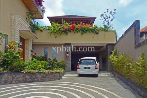3 bedrooms Villa in South Kuta, Badung, Indonesia No. 7946 2