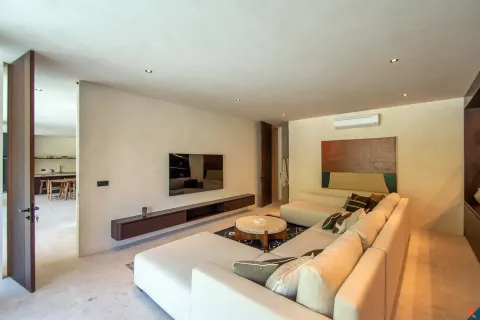 4 bedrooms Villa in Tumbak Bayuh, Mengwi, Badung, Indonesia No. 10508 7