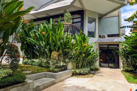 4 bedrooms Villa in Denpasar, Indonesia No. 10502 3