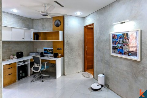 4 bedrooms Villa in Denpasar, Indonesia No. 10502 12