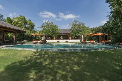 5 bedrooms Villa in Pererenan, Mengwi, Badung, Indonesia No. 7812 8