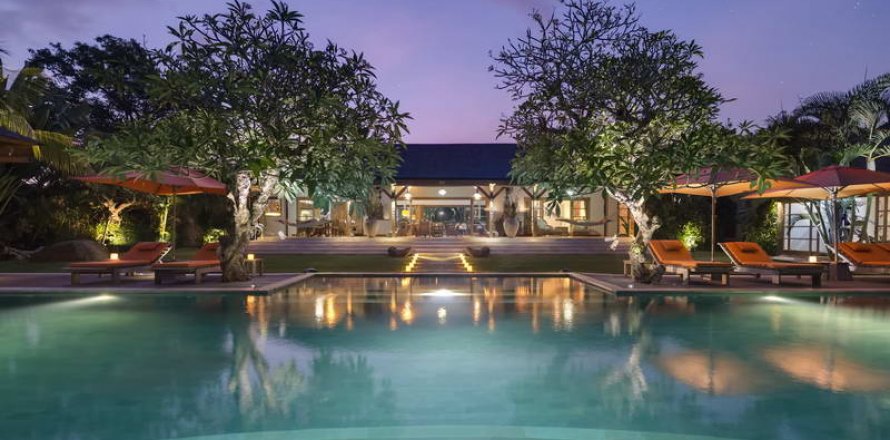 5 bedrooms Villa in Pererenan, Mengwi, Badung, Indonesia No. 7812