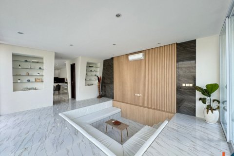 3 bedrooms Villa in Kerobokan, Badung, Indonesia No. 11063 2