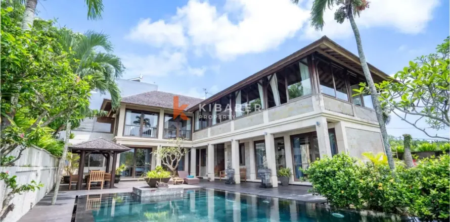 4 bedrooms Villa in Ungasan, Badung, Indonesia No. 13299