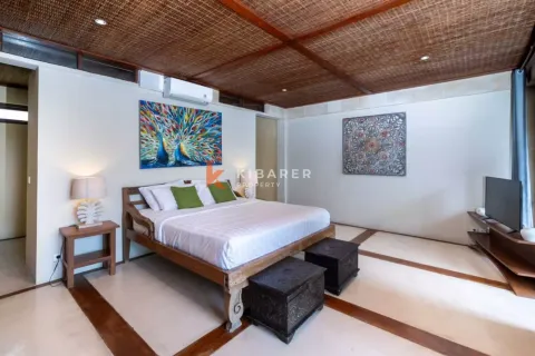 4 bedrooms Villa in Ungasan, Badung, Indonesia No. 13299 11