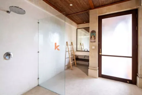 4 bedrooms Villa in Ungasan, Badung, Indonesia No. 13299 30