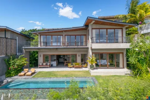 3 bedrooms Villa in South Kuta, Badung, Indonesia No. 13304