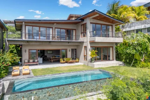 3 bedrooms Villa in South Kuta, Badung, Indonesia No. 13304 3