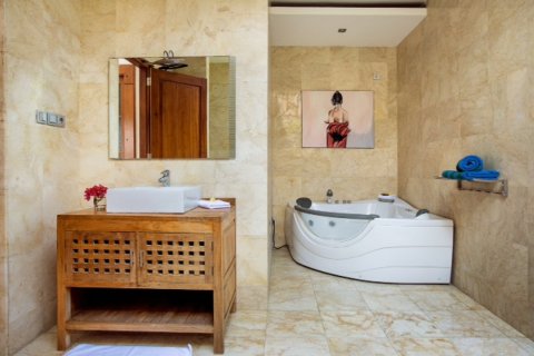 3 bedrooms Villa in Kuta, Badung, Indonesia No. 13303 4