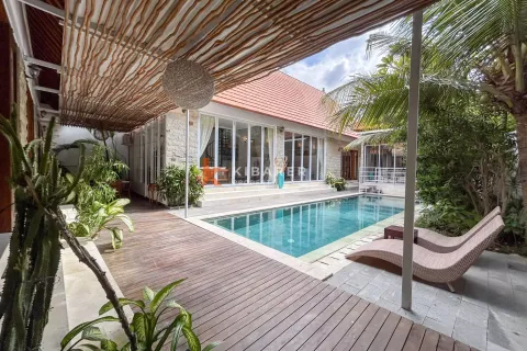 4 bedrooms Villa in Badung, Indonesia No. 13301