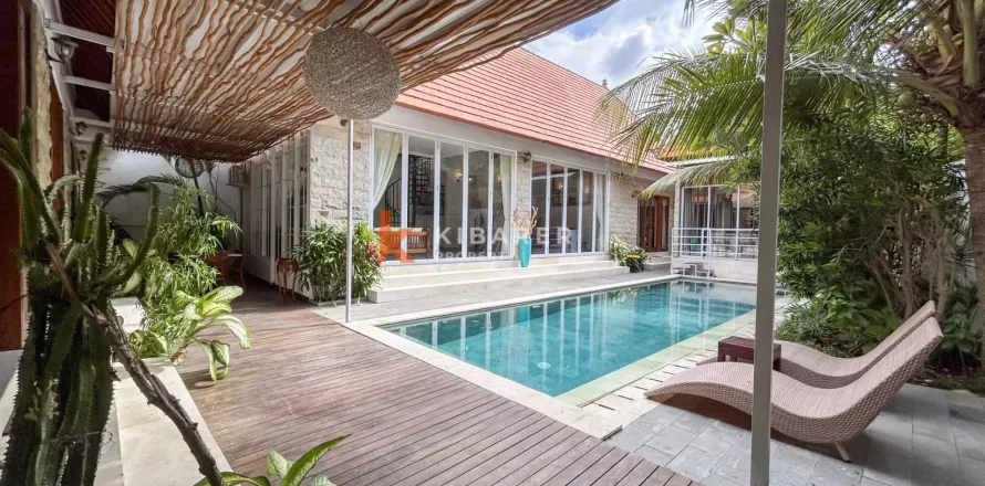 4 bedrooms Villa in Badung, Indonesia No. 13301
