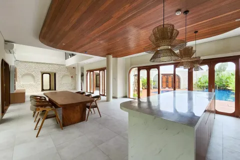 4 bedrooms Villa in Canggu, Badung, Indonesia No. 10308 13