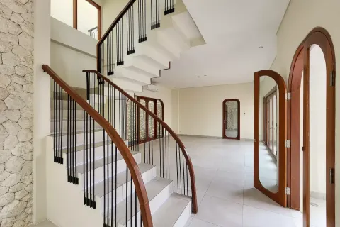 4 bedrooms Villa in Canggu, Badung, Indonesia No. 10308 16
