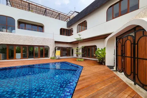 4 bedrooms Villa in Canggu, Badung, Indonesia No. 10308