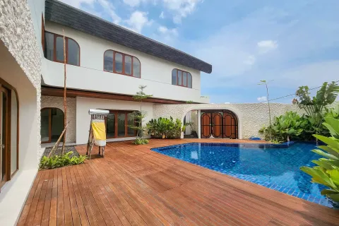 4 bedrooms Villa in Canggu, Badung, Indonesia No. 10308 2
