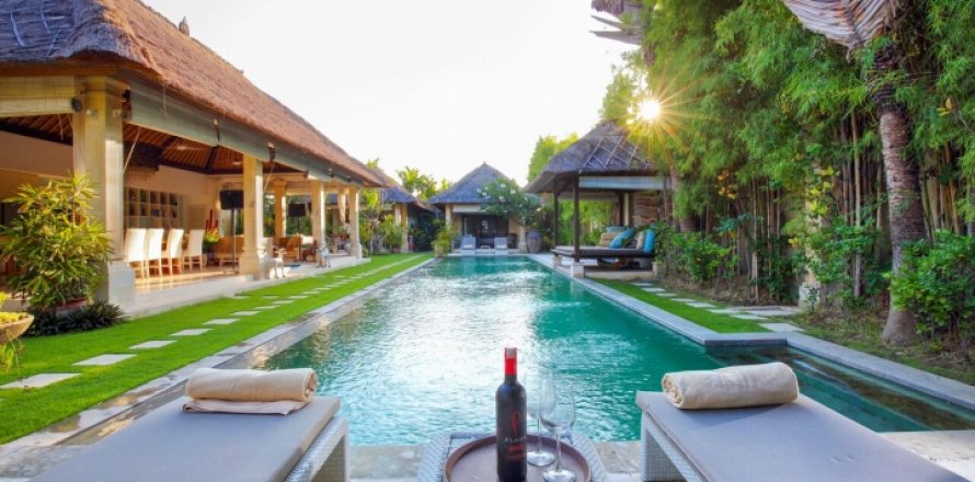 Вилла с 3 спальнями в Seminyak, Бадунг, Индонезия № 1026