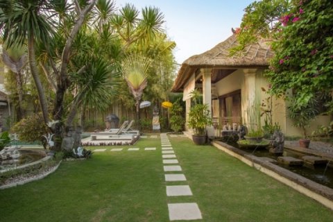 Вилла с 3 спальнями в Seminyak, Бадунг, Индонезия № 1026 10