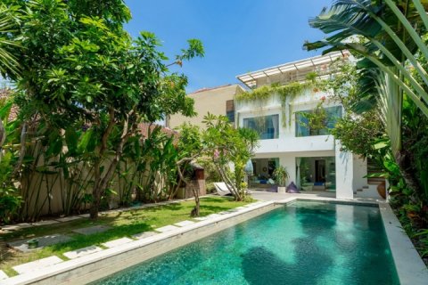 Вилла с 4 спальнями в Seminyak, Бадунг, Индонезия № 1024