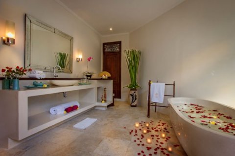 2 bedrooms Villa in Seminyak, Badung, Indonesia No. 1027 11