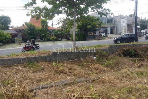 Земельный участок 1500м2 в Kerobokan, Бадунг, Индонезия № 325