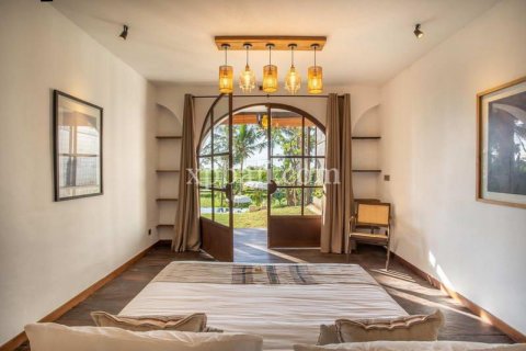 Вилла с 15 спальнями в Canggu, Бадунг, Индонезия № 320 4