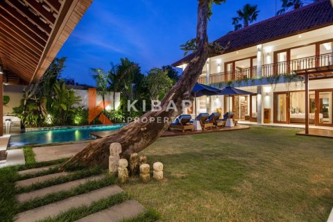Вилла с 4 спальнями в Seminyak, Бадунг, Индонезия № 11969 8