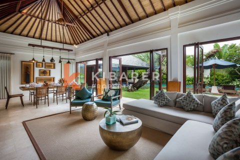 Вилла с 4 спальнями в Seminyak, Бадунг, Индонезия № 11969 5