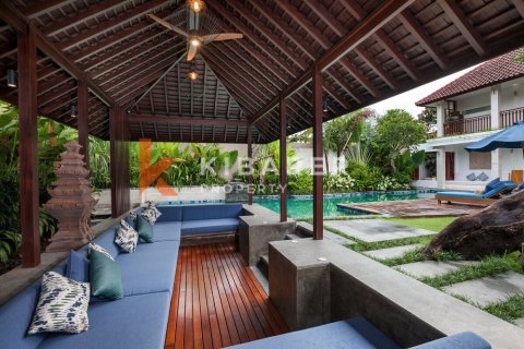 Вилла с 4 спальнями в Seminyak, Бадунг, Индонезия № 11969 16
