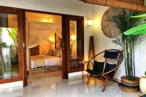 2 bedrooms Villa in Seminyak, Badung, Indonesia No. 11136 4