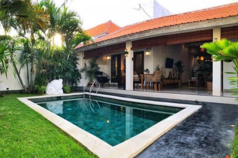 2 bedrooms Villa in Seminyak, Badung, Indonesia No. 11136