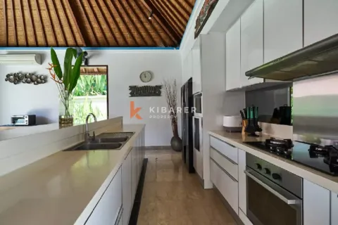 3 bedrooms Villa in Kerobokan, Badung, Indonesia No. 12837 6